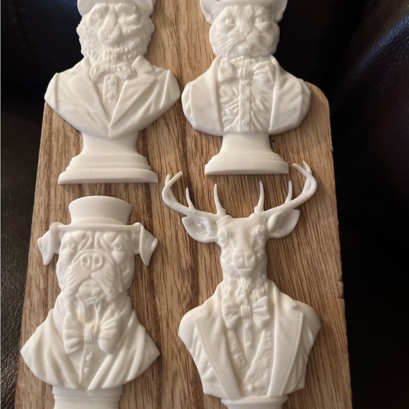 IOD Mould Resin Pieces - Picture 4 of 5